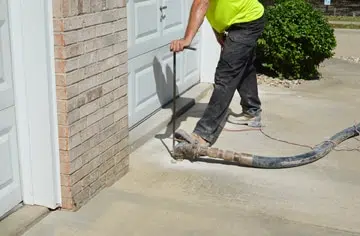 Injecting-Mudjacking-material-below-the-slab-1-3