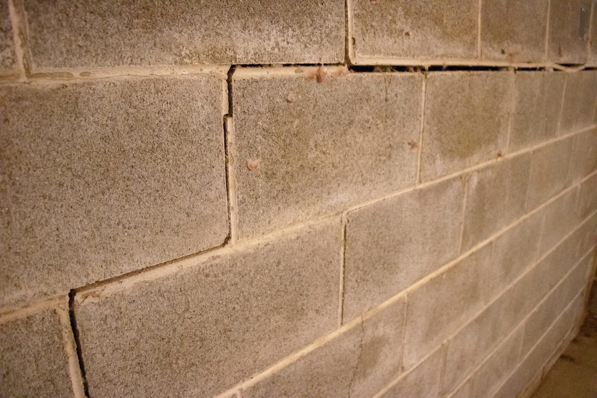 Interior-Wall-Crack-and-Bowing-Walls-scaled-1